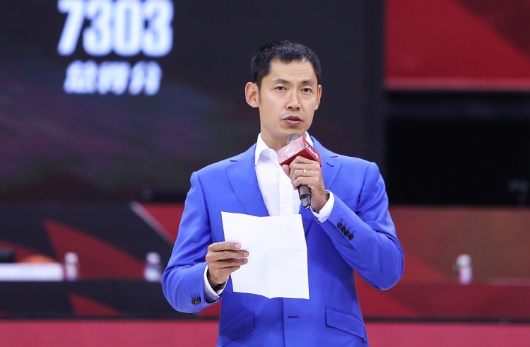 北控男篮集训首日张庆鹏亲临指导 新赛季备战正式拉开序幕