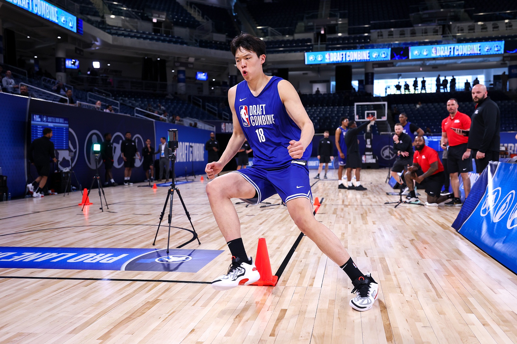 杨瀚森NBA选秀最佳时机 篮网26或27顺位成最可能归宿